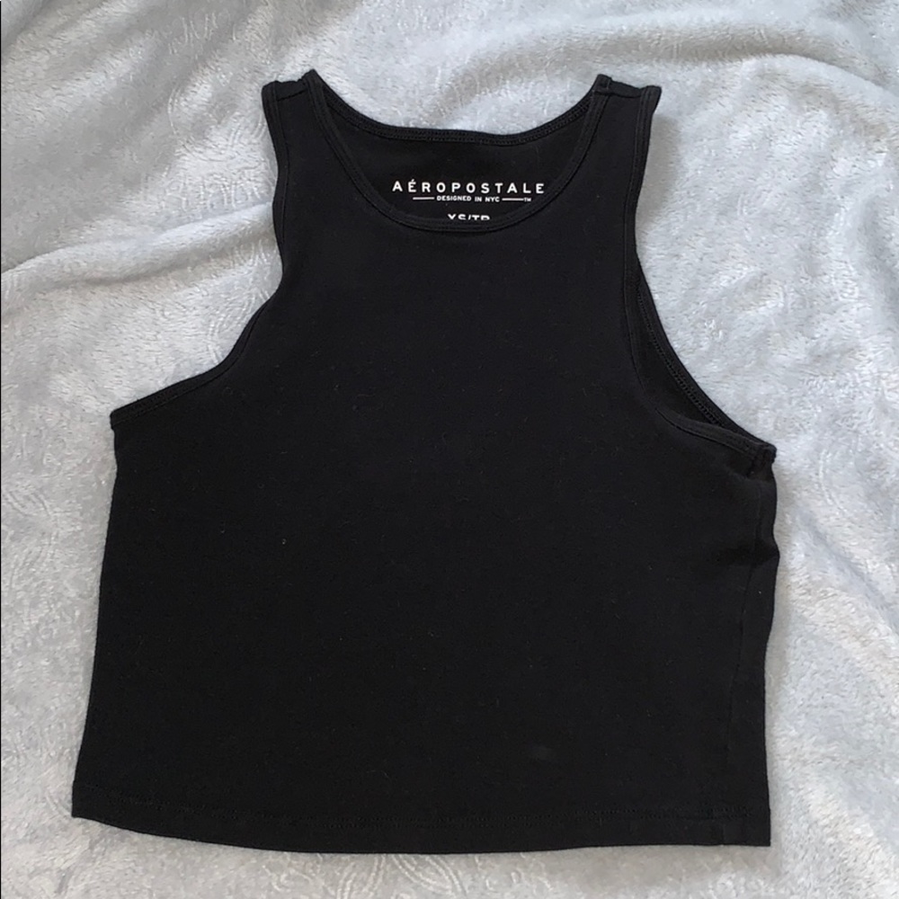 Black crop-top shirt